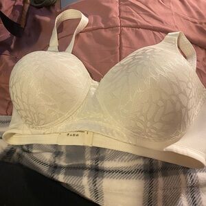 Vanity Fair Backsmoothing Wireless 38C